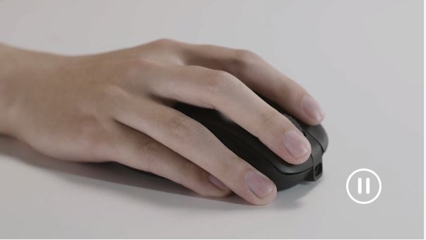 ZOWIE EC3-DW | 4K Kablosuz Mouse 7 Tutuş Detay 4